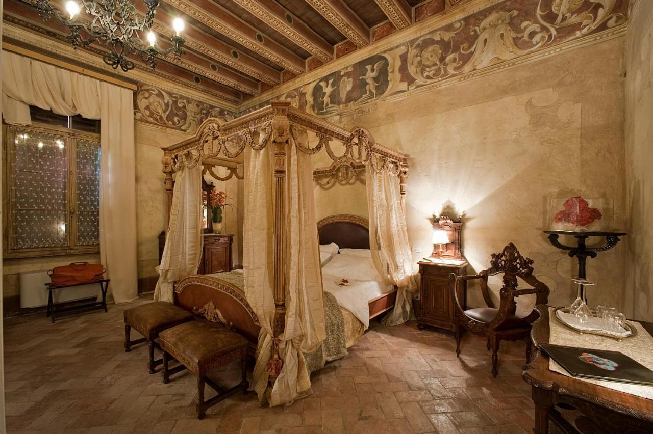 Relais Castello Bevilacqua Eksteriør billede