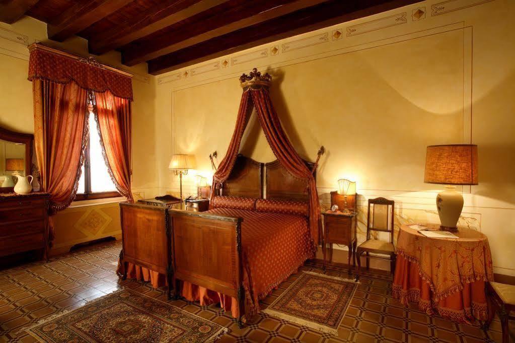 Relais Castello Bevilacqua Eksteriør billede